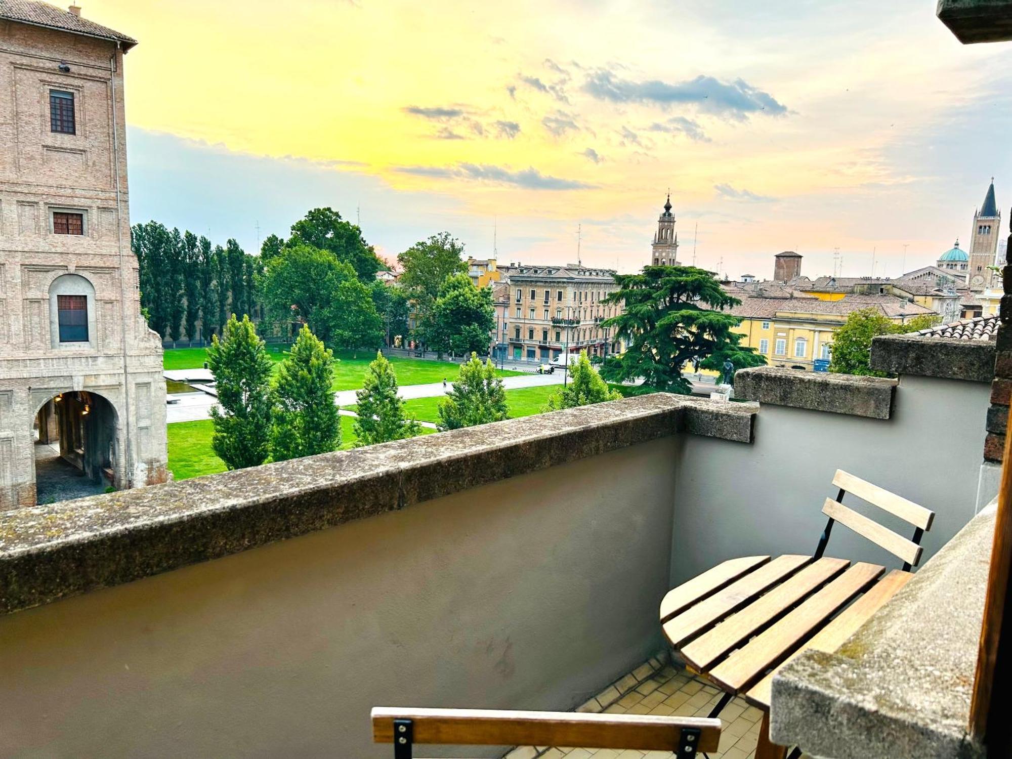 Ferienwohnung Pilotta'S Balcony Parma Exterior foto